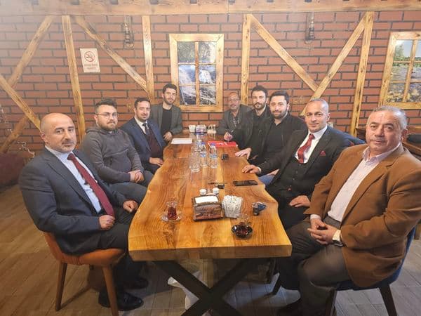 KATILIMLAR SÜRÜYOR 1