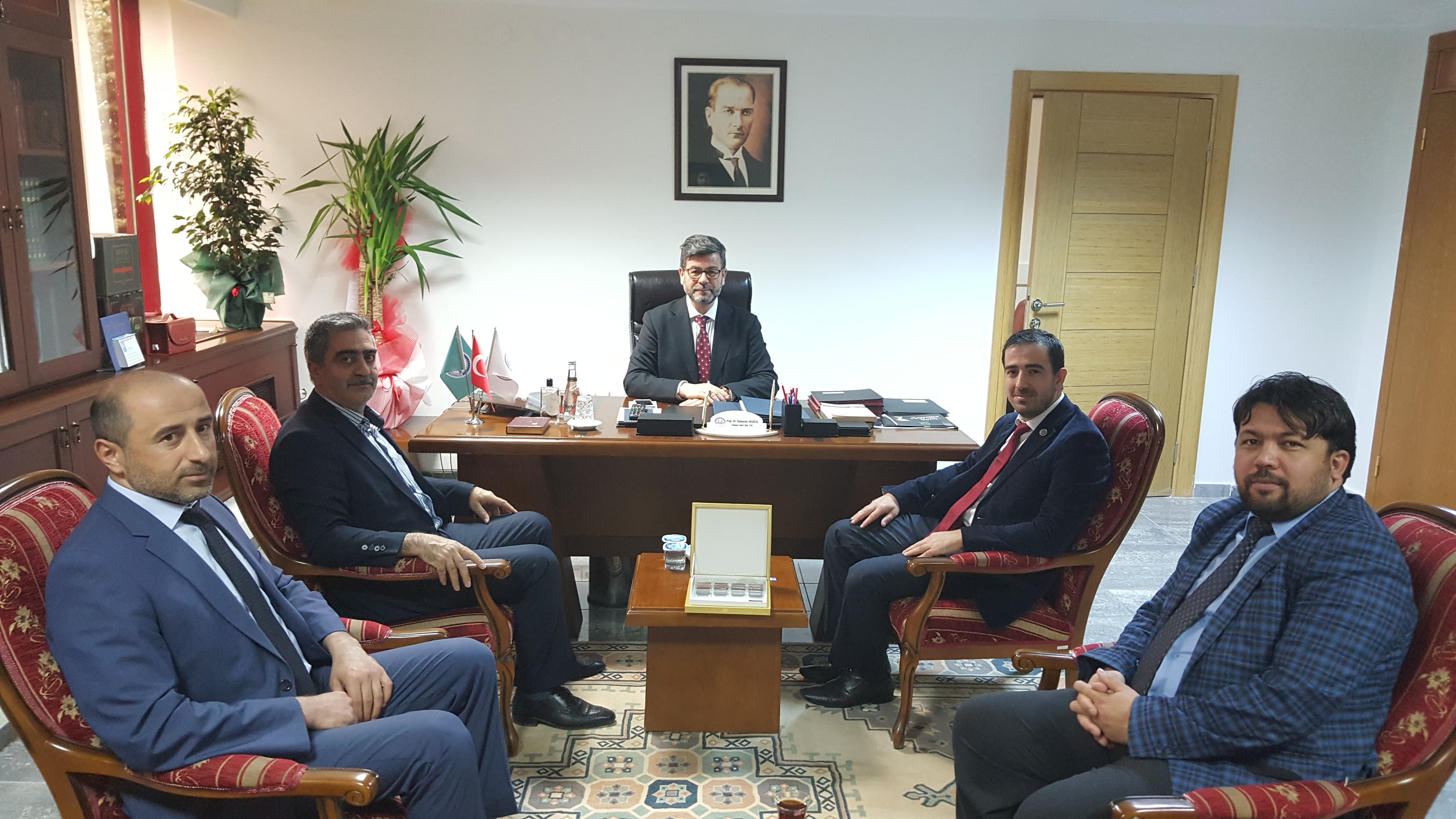 MÜEZZİNLERİN İMAMLIĞA ATANMA TALEPLERİ DİYANET İŞLERİ BAŞKAN YARDIMCISINA İLETİLDİ.