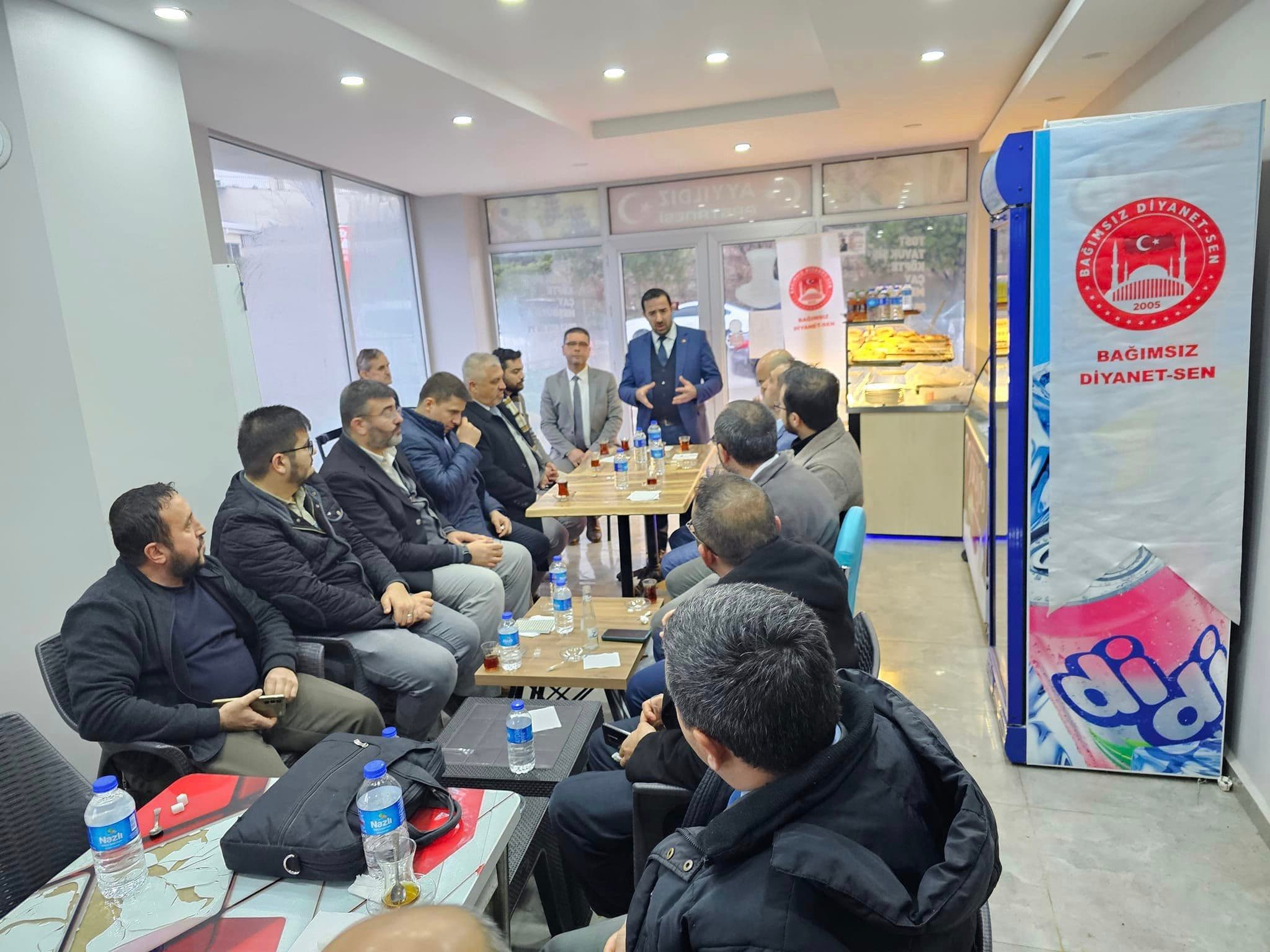 KATILIMLAR SÜRÜYOR BAĞIMSIZ DİYANET-SEN BÜYÜYOR.